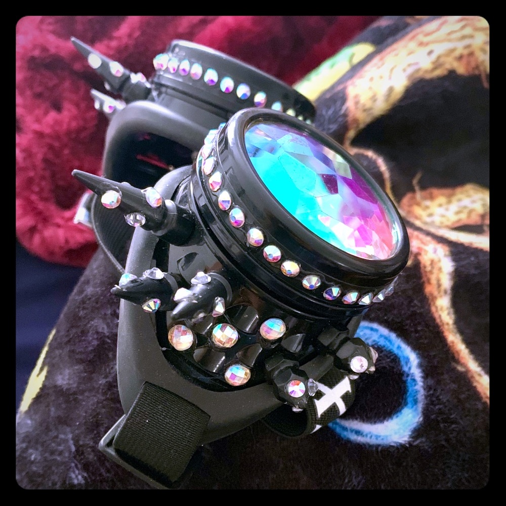 GloFX kaleidoscope glasses